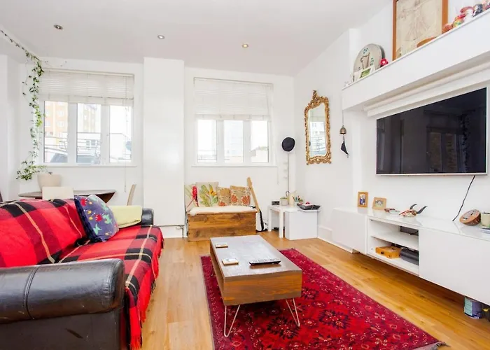 Trendy East London Apartment near Shoreditch